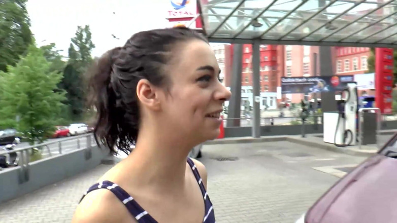 Best Amateur Sex: Hezké dívky jsou napojeny na cizince a jsou ošukány tvrdým...