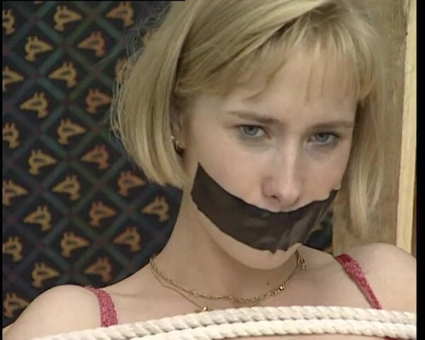 YOUR FIRST PORN: Behaarte Fotze und Behaarter Arsch - Jessy en softbondage peludo coño...