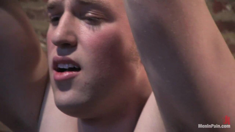 Men In Pain by Kink: ペニーと巨人