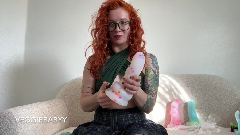 Veggiebabyy: Multiple Orgasms with Three New Large Pleasure Forge Cocks