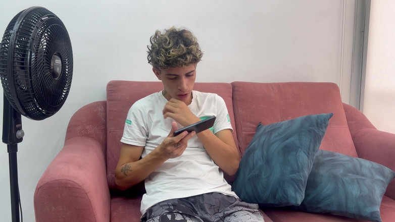 BritannySexxx: I Teach My Little Stepsister How to Play on Her...