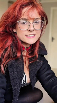 자지와 정액을 가지고 노는 법을 가르치는 배다른 여동생
