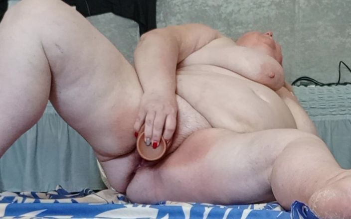 Zona901: Vecina con grandes tetas y coño peludo se masturba con...