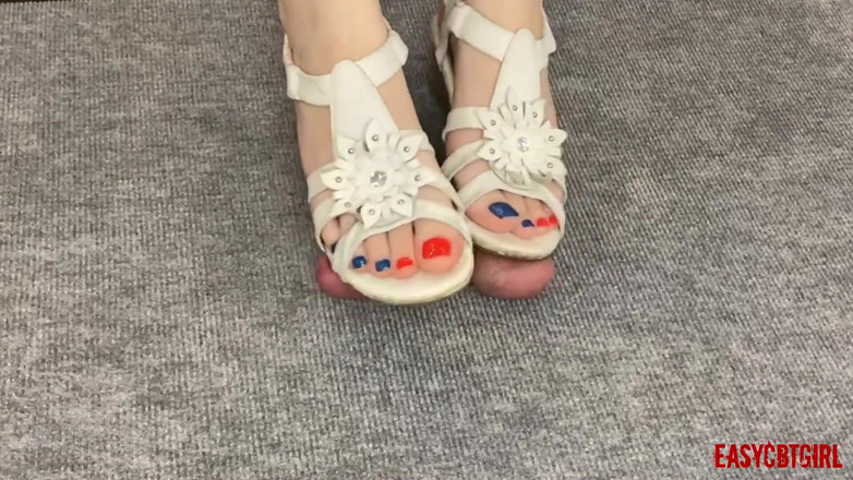 AnnyCandyPainboy: Nyonya dengan kaki seksi dengan sepatu