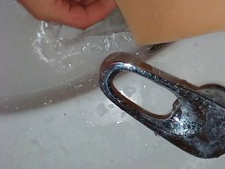 Kadir Reis: Hoe het seksspeeltje schoon te maken