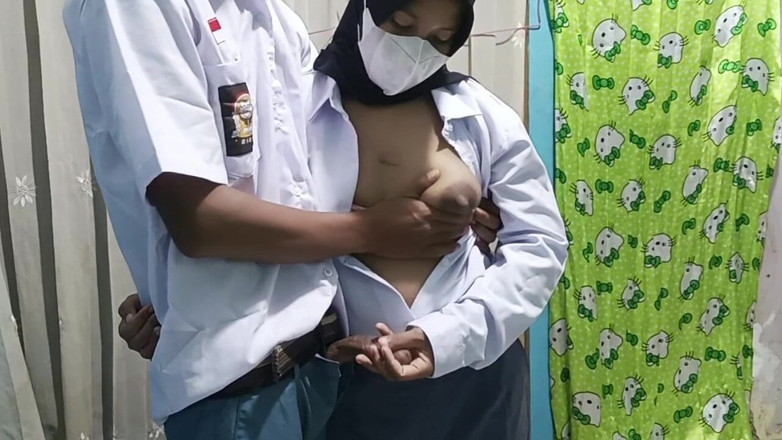 Rania: Awek kolej mengongkek teman lelakinya selepas kolej