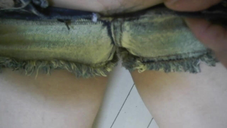 Mayumi Kanzaki: Bunda Grande Que Não Cabe Em Shorts
