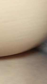 Peituda madrasta e enteada curvilínea fazem delicioso sexo lésbico pela primeira vez