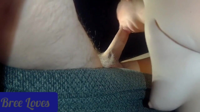 Bree Loves: Parmantige vrouw zuigt al zijn sperma uit