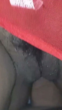 Weihnachten steht vor der Tür und Mrs. Claus hat viel Sperma in den Arsch im Fell bekommen