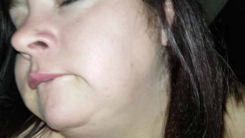 SexyNEBBW: Sexy gordinha chupa e fode em uma gozada interna
