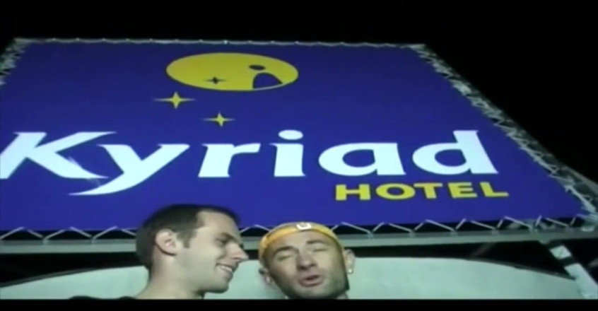 AMATOR PORN MADE IN FRANCE: Fodida y twink em exposição hotel ao ar livre