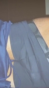 No quarto tem tempo livre para brincar com meu corpo