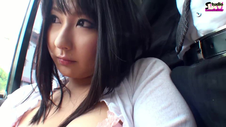Studio JAV Launcher: Calor lotado no ônibus - uma mulher casada nota e a tensão...
