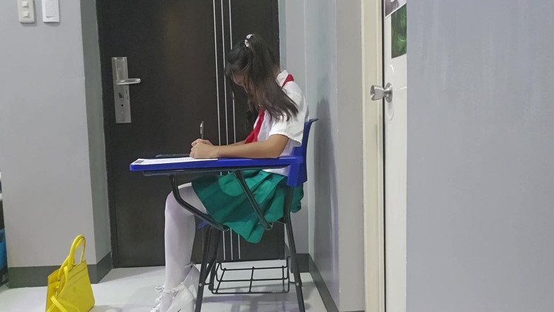 creamberryfairy: Wanhopige student plassen