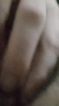 Cewek seksi dengan toket raksasa lagi asik masturbasi memeknya di wajahmu
