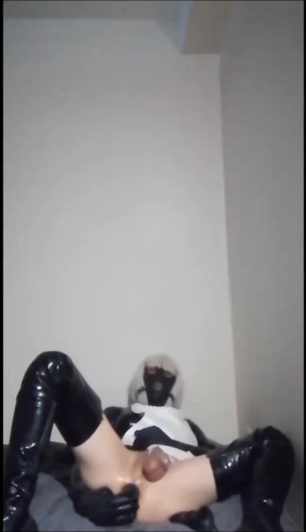 Rita anal rubberdoll: Pelatihan fisting pembantu.