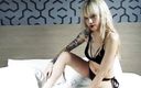 Asian Pussy Vision: 2 clipuri cu o gagică blondă sexy tatuată cu țâțe mari