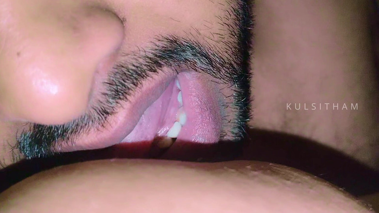 Kulsitham: Follando con los dedos el último video del profesor mallu