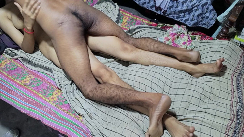 Ashfaq Ahmed: Ragazza pakistana 