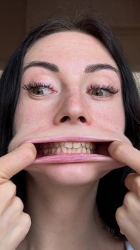 Mouth Stretching & Big Eyes