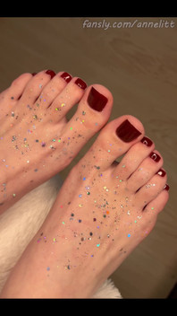 Red Nails