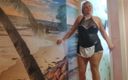 Milf Sex Queen: Madrasta provoca enteado em roupas sensuais e perversão de meia-calça