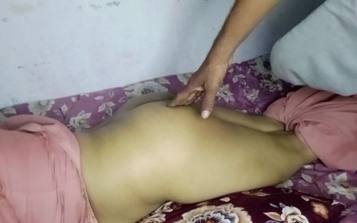 RIMSHA: Индийская девушка трахается с большой задницей и дрочит соседу
