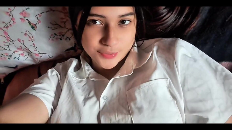 Yulieth Gomez: शादीशुदा पड़ोसन मुझसे उसे रिकॉर्ड करने के लिए कहती है जबकि वह अपने कपड़े उतारती है