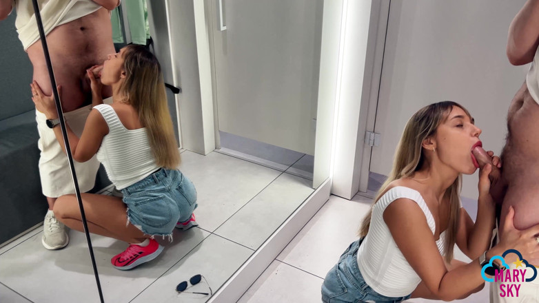 Mary_Sky: Děvka dostala silnou část spermatu v šatně obchodu.