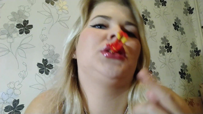 LizAngel: The giantess devours the super heroes.