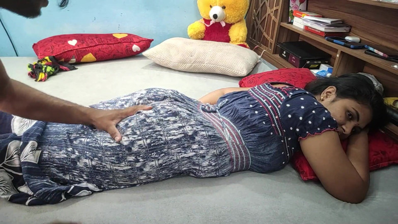 Vaishnavysharunraj: Rekaman seks hot pasangan hot india di rumah!
