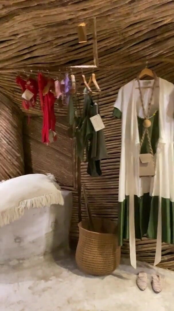 Melena Tara: Różowa sukienka Fashion