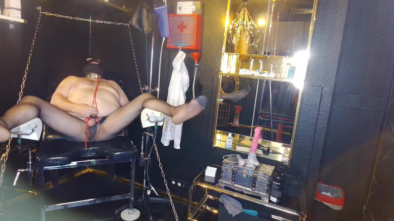 Queen_of_BDSM: Abspritzen in Dein Blasmaul Rein!
