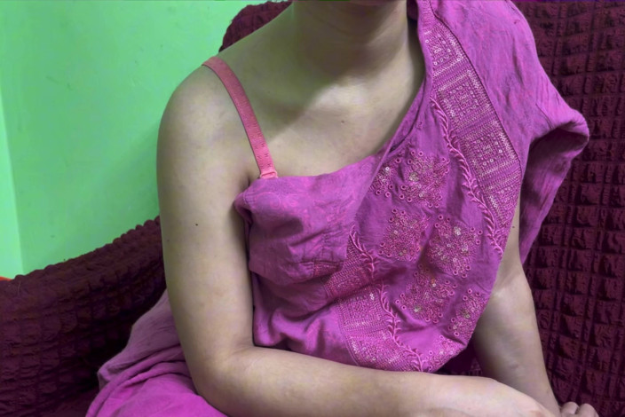 video_zone_bangla: Bhabhi Change Her Dress She's Boobs Are so Hot