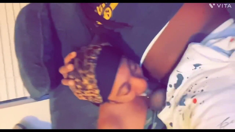 Fijii pornbox: Prosím, nevlastní otec, šukej mi do krku