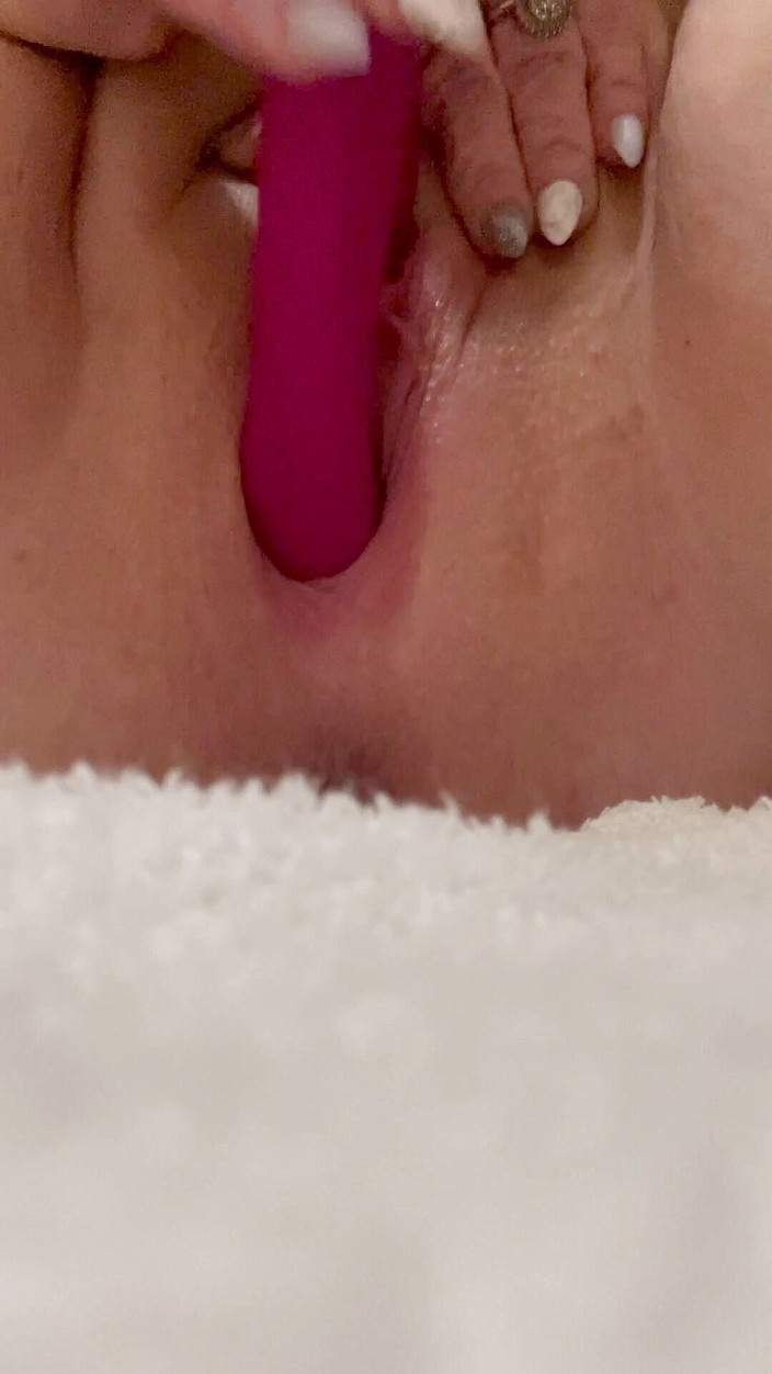 Love_Dickson: Łazienka grać z wibratorem do orgazmu