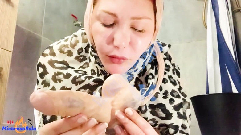 Mistressrola: Awek Arab pancut dalam panggilan video