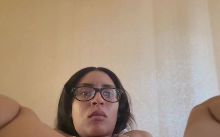 Hineydipp73: 진동이 나를 사정하게 시키는 것