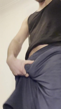 Scally-junge zuckt sein fleisch und öffnet sein loch