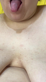 Soția însărcinată are parte de ejaculare înăuntru multiplă în pizdă de la iubitul ei și soțul încornorat - sex în trei cu însărcinată! - Lăptoasa Mari