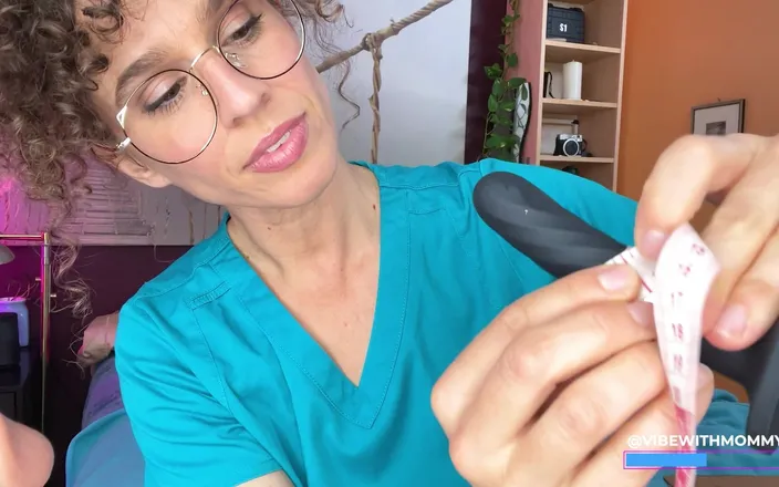 VibeWithMommy: Nurse compares huge cock vs. small cock