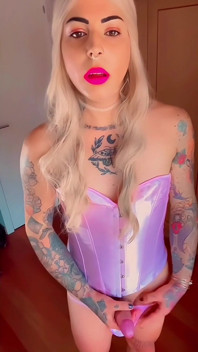 Barbie Trans Păpușă Se Masturbează Și Ejaculează
