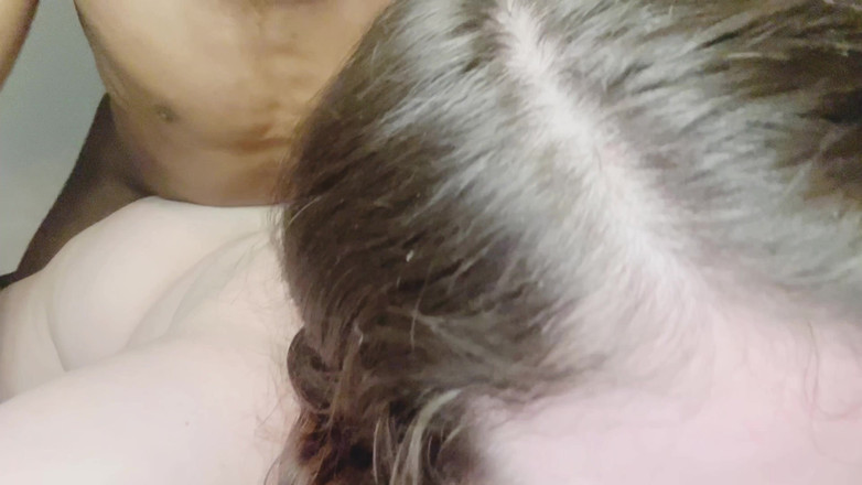 Thekookiejar: Zaczęła potrząsać swoją wielką białą dupą i natychmiast sprawiła, że jego...