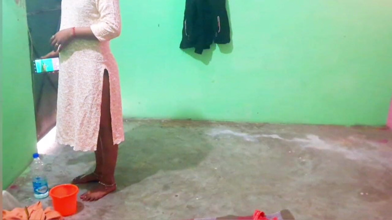 House stage: La casera india se fue sin pagar el alquiler