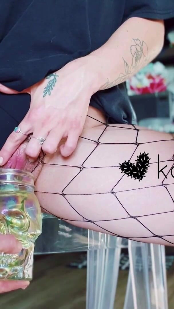 Filling up My Skull Cup... with My Kute Pee! (Kactus kutie) Filling up My Skull Cup... with My Kute Pee! (Kactus kutie)