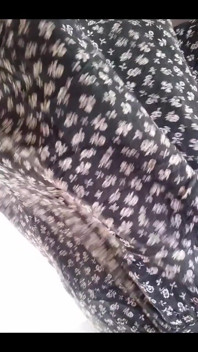 Ein sehr windiger Tag... und ich trage ein kleid ohne höschen