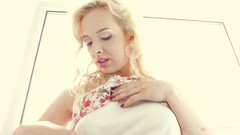 CharmModels: Lucia me pega