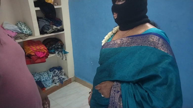 Benita sweety: Tia gordinha com eletricista quando seu marido saiu