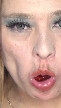 Omg! I Swallowed Big Flamingos at the Same Time!
